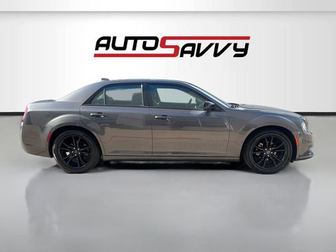 Used 2021 Chrysler 300 Touring w/ Sport Appearance Package RWD image 8