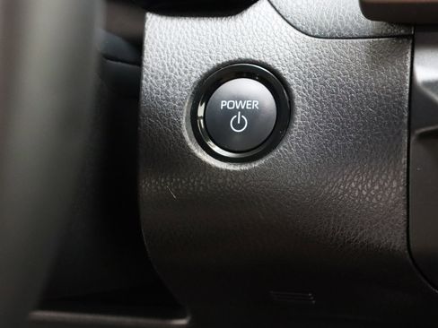 Used 2025 Toyota Camry SE FWD image 17