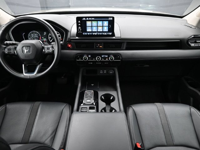 Used 2025 Honda Pilot EX-L image 14
