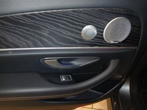 Used 2019 Mercedes-Benz E 300 4MATIC w/ Premium 1 Package image 20