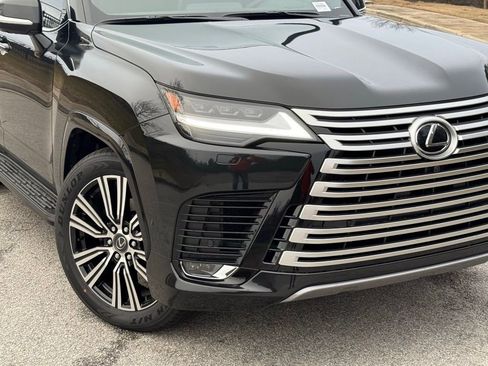 New 2026 Lexus LX 700h Luxury image 6