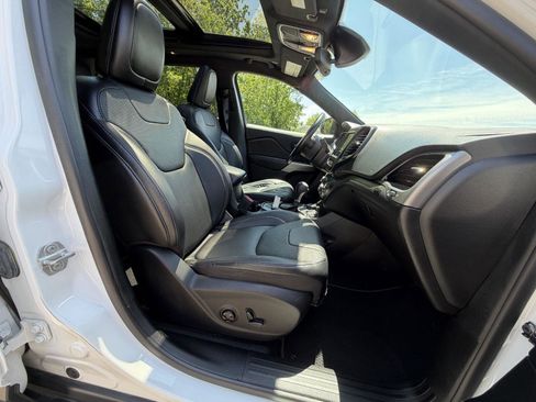 Used 2021 Jeep Cherokee Latitude Lux 80th Anniv w/ Quick Order Package 26U 80TH AWD/4WD image 28