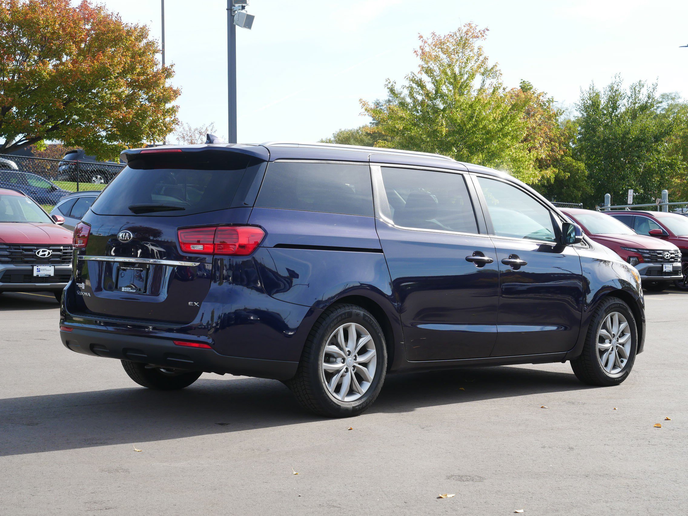 Used 2020 Kia Sedona EX FWD image 6