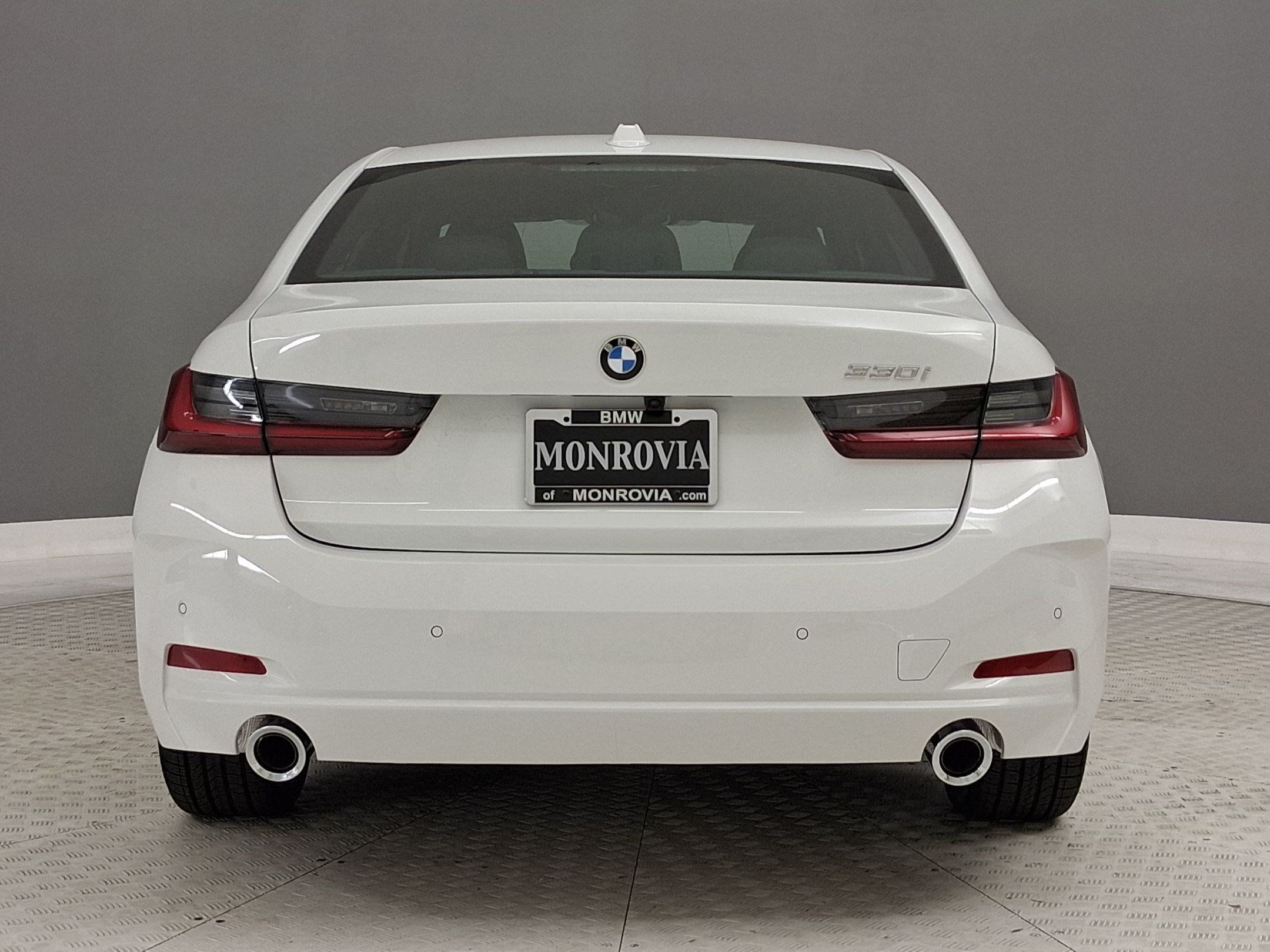 New 2026 BMW 330i Sedan w/ Convenience Package RWD image 8