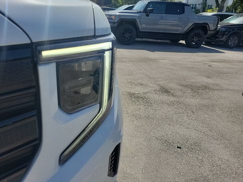 Used 2023 GMC Sierra 1500 Elevation RWD image 4