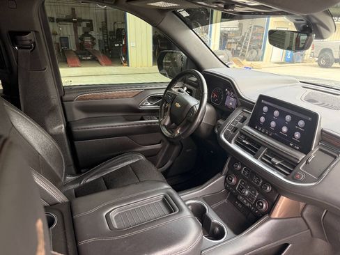 Used 2021 Chevrolet Tahoe High Country w/ Premium Package AWD/4WD image 21
