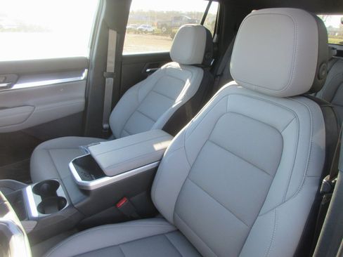 New 2026 GMC Terrain Elevation w/ Elevation Premium Package image 12