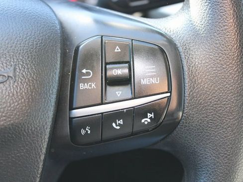 Used 2020 Ford Escape SE image 18