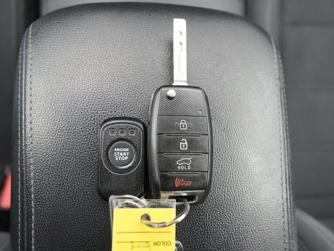 Used 2019 Kia Sorento FWD V6 image 36