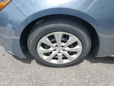 Used 2022 Toyota Corolla LE FWD image 7