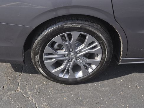 Used 2026 Honda Odyssey Touring image 9