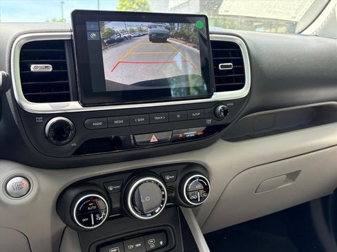 New 2026 Hyundai Venue SEL FWD image 5