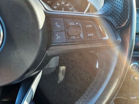 Used 2022 Alfa Romeo Giulia Sprint image 16