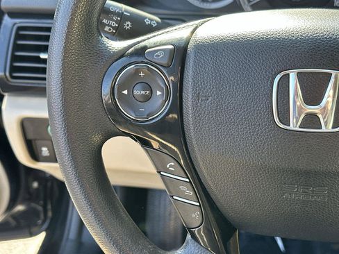 Used 2017 Honda Accord LX image 23