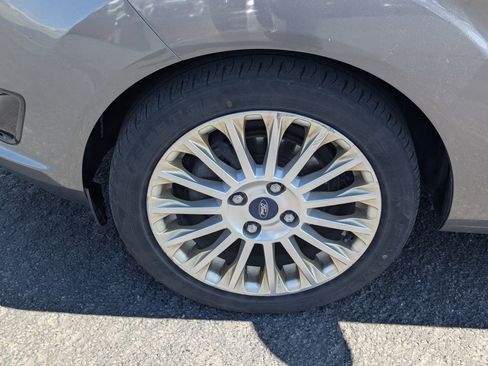 Used 2014 Ford Fiesta Titanium FWD image 13