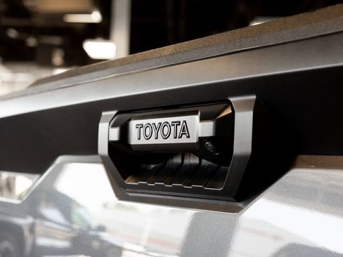 Used 2023 Toyota Tundra SR5 AWD/4WD image 7