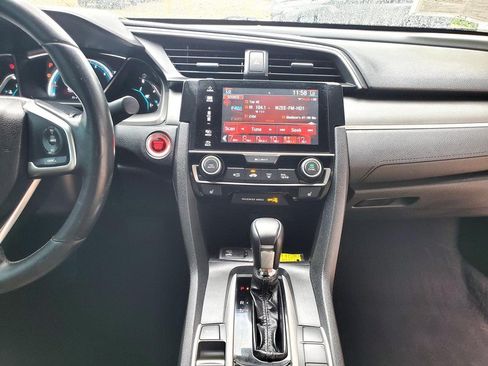 Used 2018 Honda Civic EX-T image 8
