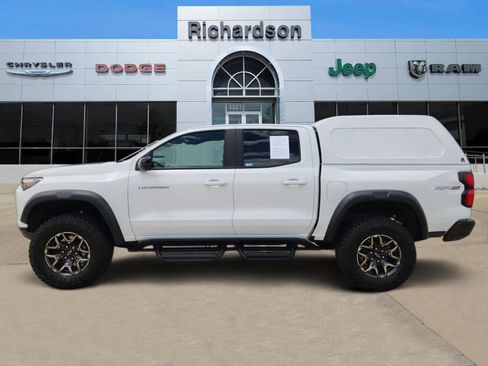 Used 2024 Chevrolet Colorado ZR2 w/ Technology Package AWD/4WD image 3