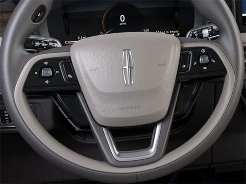 New 2024 Lincoln Corsair Reserve w/ Equipment Group 201A image 12