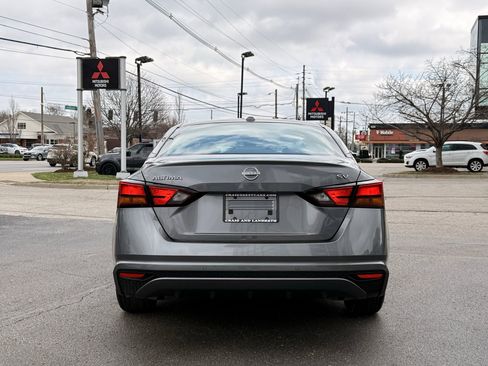Used 2024 Nissan Altima 2.5 SV image 7