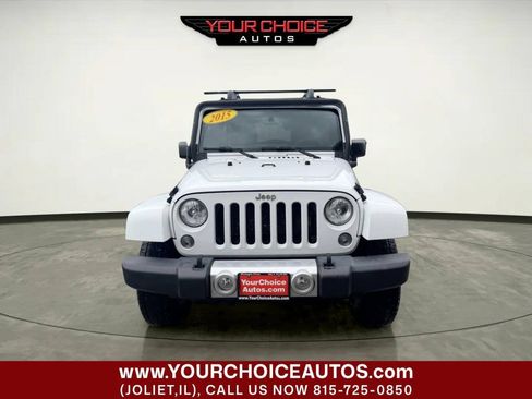 Used 2015 Jeep Wrangler Unlimited Sahara w/ Dual Top Group AWD/4WD image 10