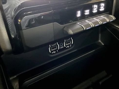 Used 2023 RAM 1500 Laramie AWD/4WD image 25