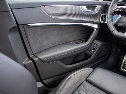 Used 2025 Audi RS 6 performance image 19