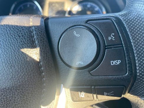 Used 2017 Toyota Corolla LE image 16