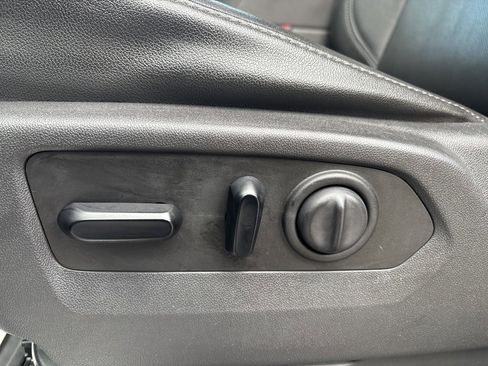 Used 2019 Chevrolet Silverado 1500 LTZ w/ LTZ Premium Package image 12