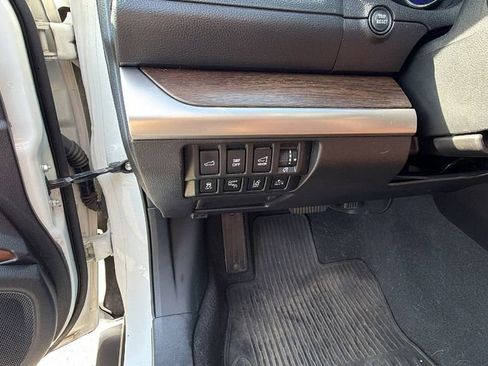 Used 2017 Subaru Outback 2.5i Touring w/ Popular Package #5A image 31