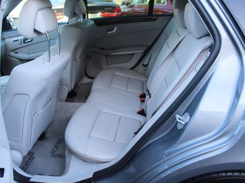 Used 2015 Mercedes-Benz E 350 4MATIC Wagon image 18