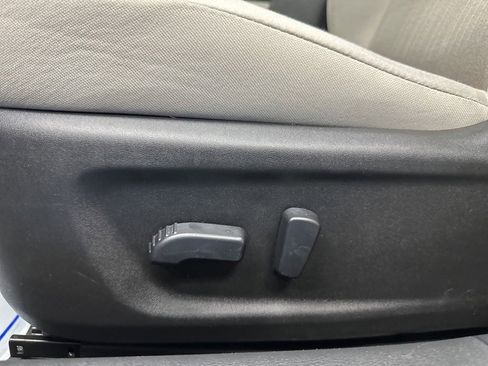 Used 2025 Nissan Altima 2.5 SV image 24