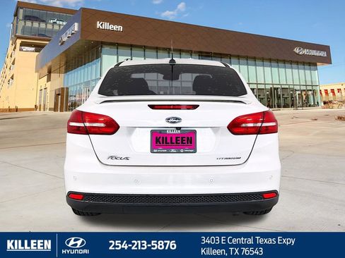 Used 2017 Ford Focus Titanium w/ Titanium Technology Package FWD image 7