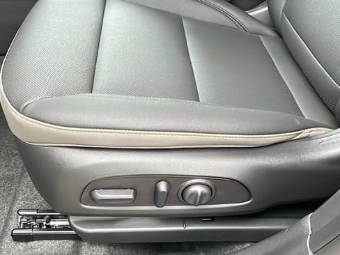 New 2026 Chevrolet Trax ACTIV FWD image 28