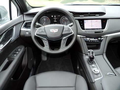 New 2026 Cadillac XT5 Premium Luxury w/ Driver Assist Package image 16