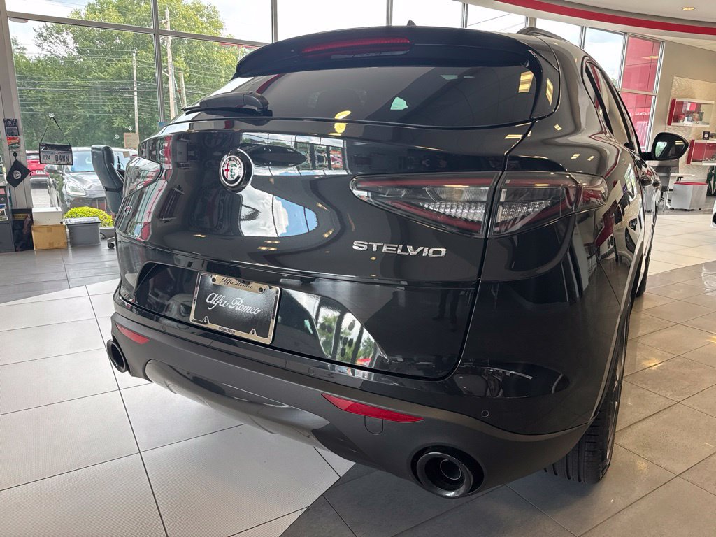 New 2026 Alfa Romeo Stelvio Sprint AWD/4WD image 5
