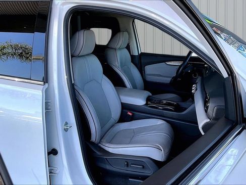 Used 2024 Honda Pilot Elite image 18