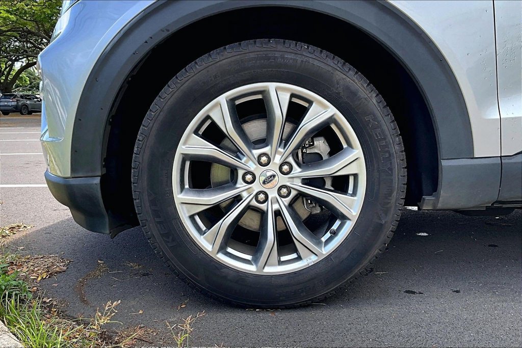 Used 2022 Ford Explorer Limited w/ Equipment Group 301A RWD image 8