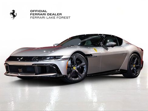 Used 2025 Ferrari 12Cilindri image 1