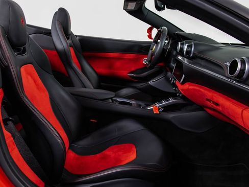 Certified 2019 Ferrari Portofino RWD image 53