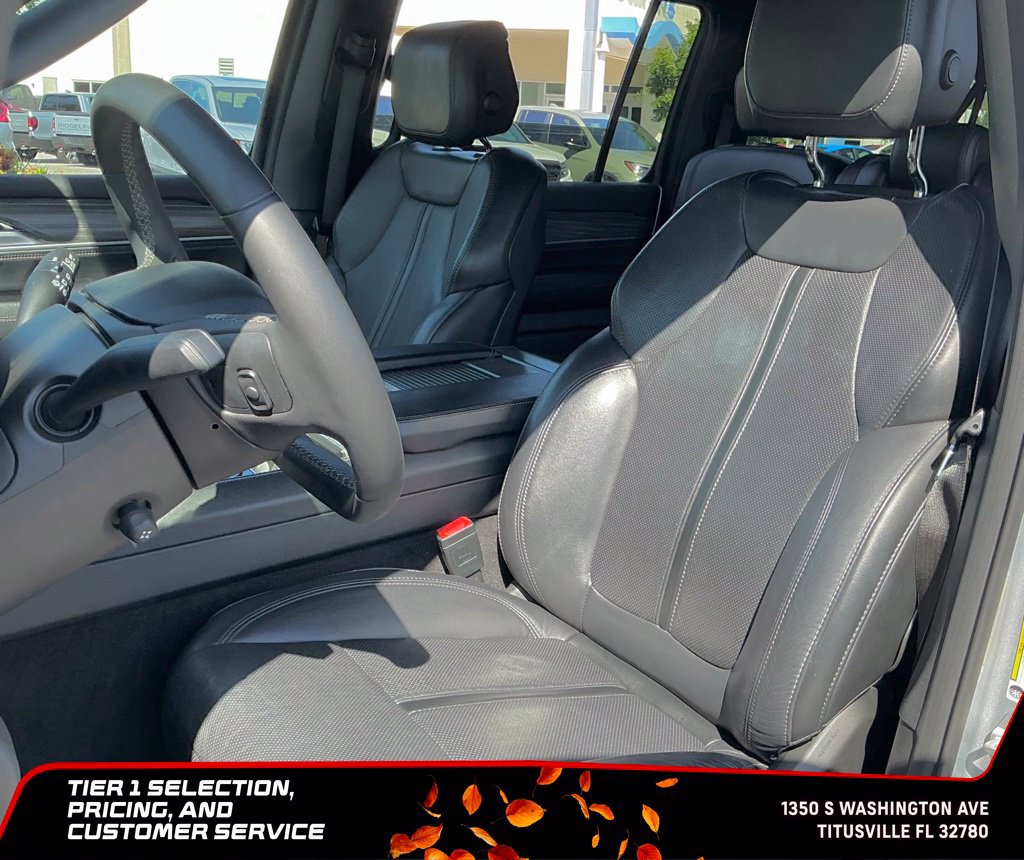 Used 2024 Jeep Wagoneer L Series II w/ Flexible Seating Group RWD image 29