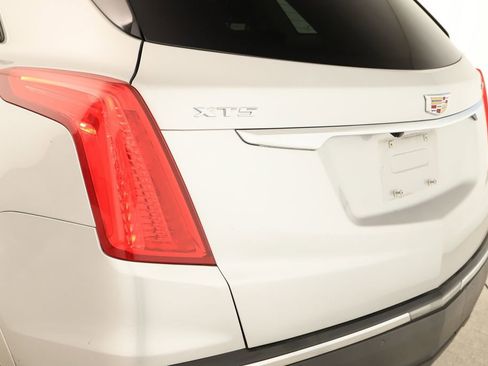 Used 2019 Cadillac XT5 Premium Luxury FWD image 35