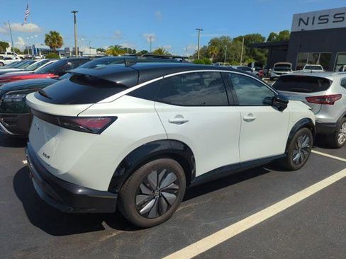 Certified 2025 Nissan Ariya FWD image 2