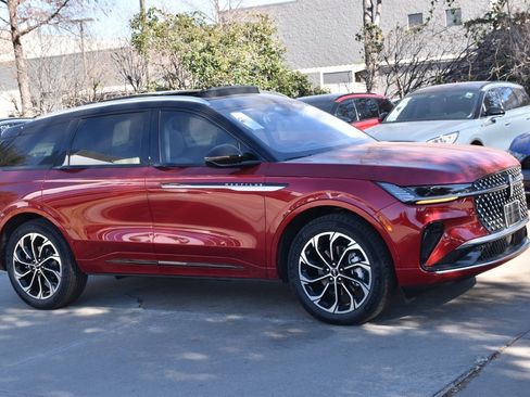 New 2026 Lincoln Nautilus Reserve image 4