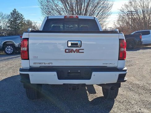 Used 2016 GMC Sierra 2500 Denali image 8