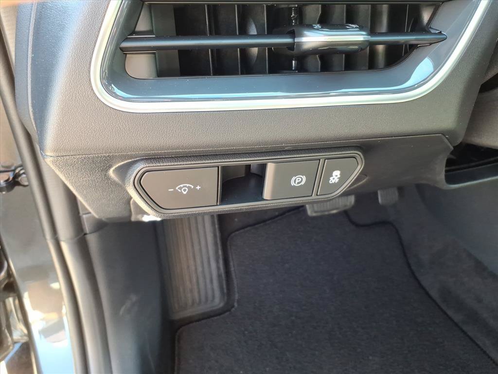 New 2026 Kia K4 GT-Line w/ GT-Line Premium Package FWD image 17