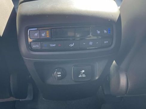 Used 2024 Hyundai Palisade SEL w/ Premium Package FWD image 11