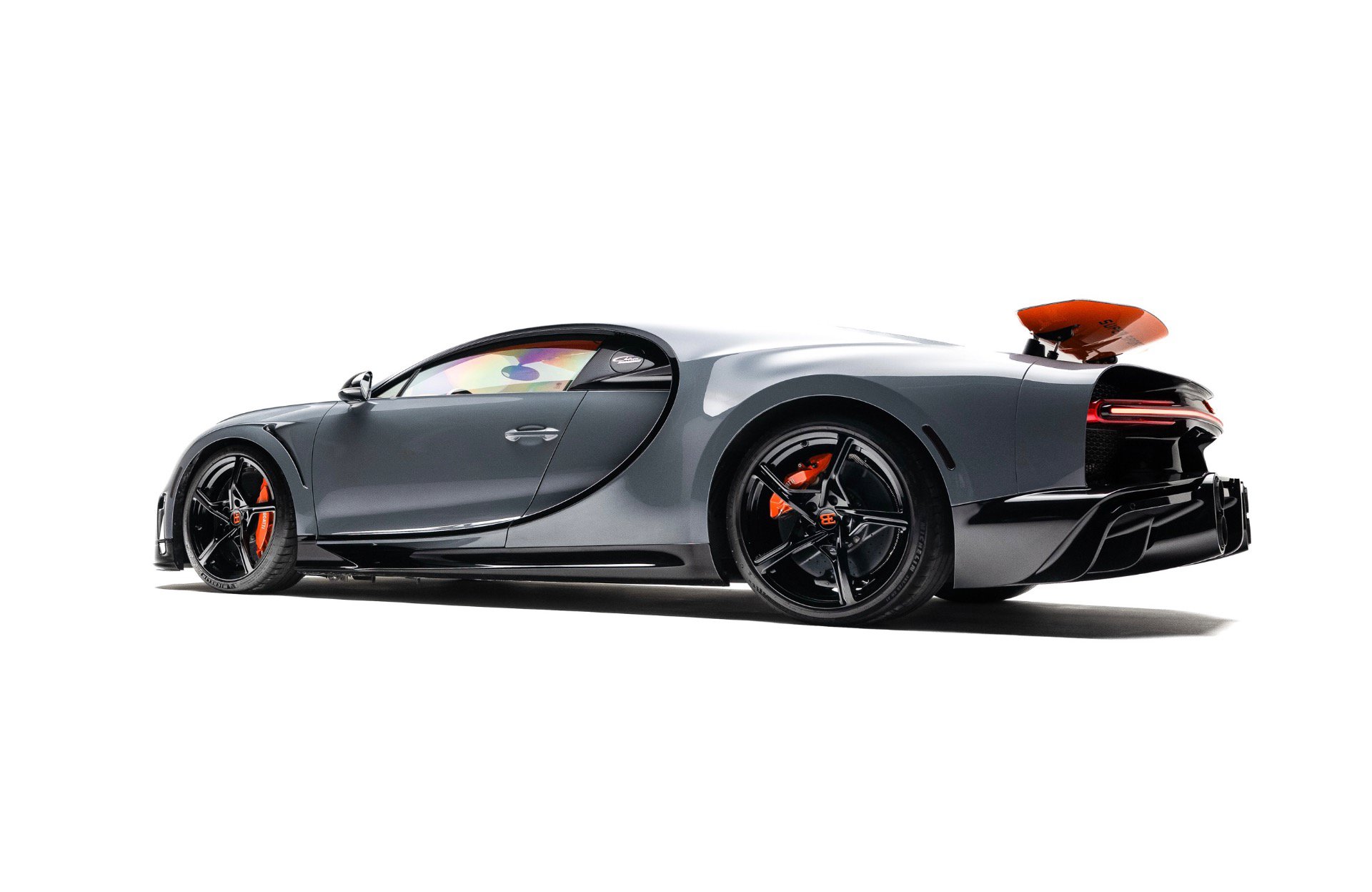 Used 2024 Bugatti Chiron Super Sport AWD/4WD image 3