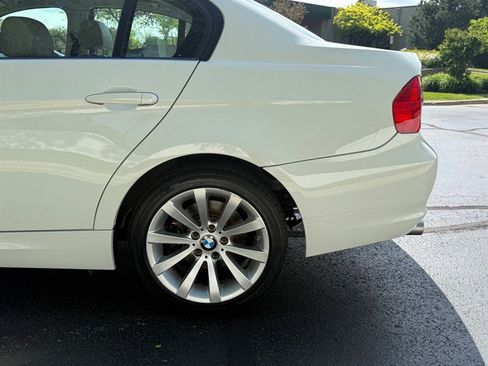 Used 2011 BMW 328i xDrive Sedan AWD/4WD image 35