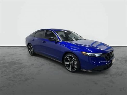 Used 2025 Honda Accord Sport image 5